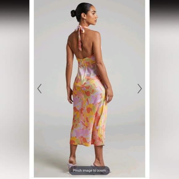 RUNAWAY THE LABEL MINDY MIDI DRESS in Sage Sz M - Picture 2 of 13